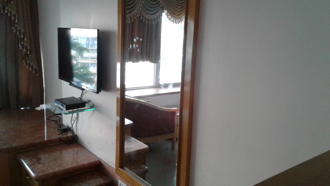 Hotel Ashwin Мумбаї Екстер'єр фото