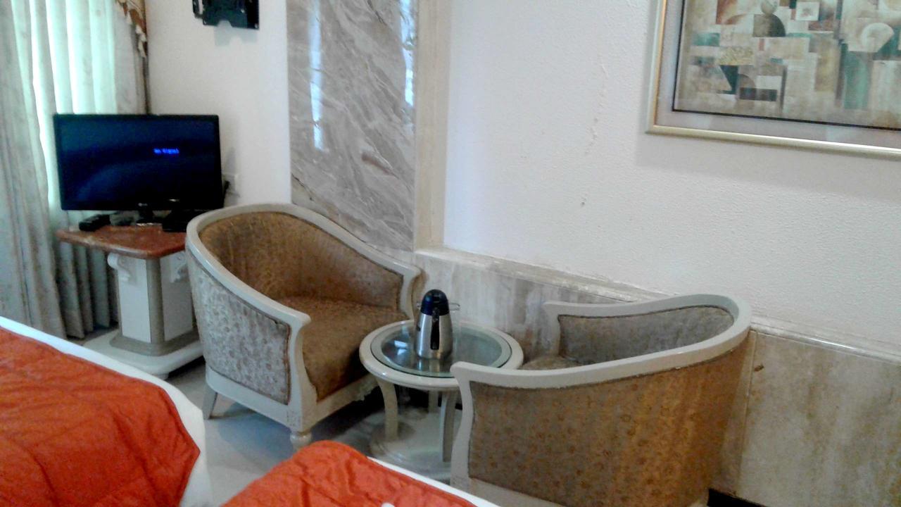Hotel Ashwin Мумбаї Екстер'єр фото