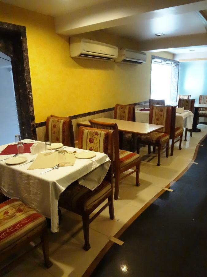 Hotel Ashwin Мумбаї Екстер'єр фото